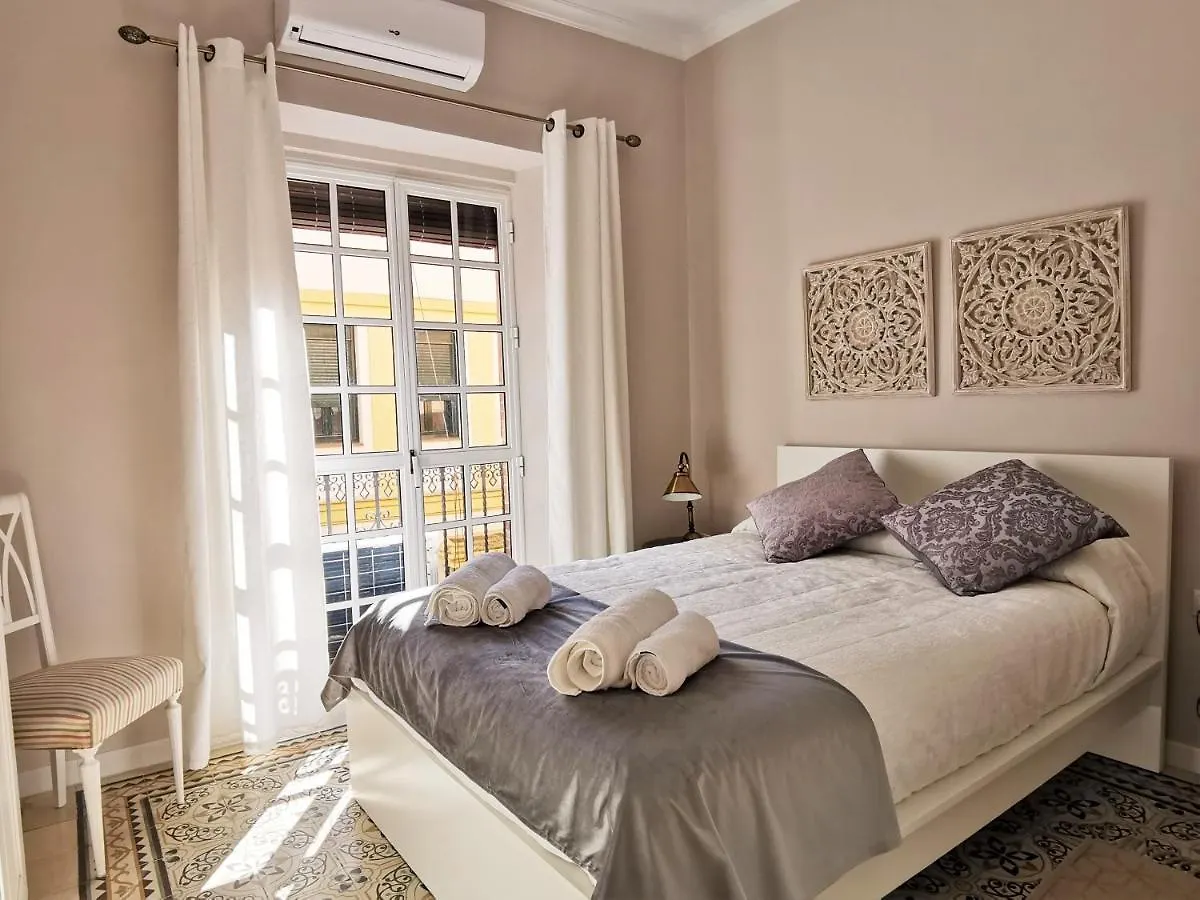 Hdm: Hospedate En La Mejor Zona De Sevilla! 0*, Seville Spain